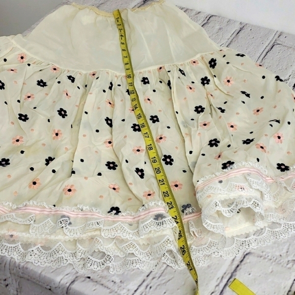 Vintage 50s Half Slip Embroiidered Flowers. Acetate GUC See Pics - Picture 8 of 15